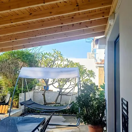 Сasa de vacaciones Latchi House *